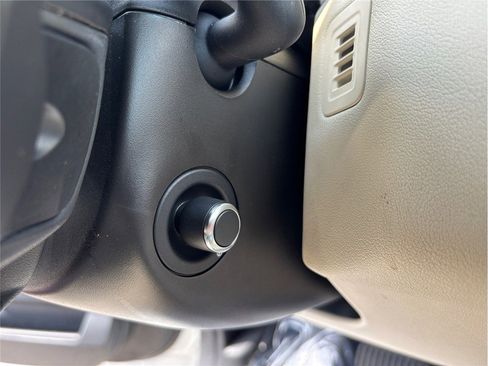 Used 2018 Land Rover Range Rover image 20