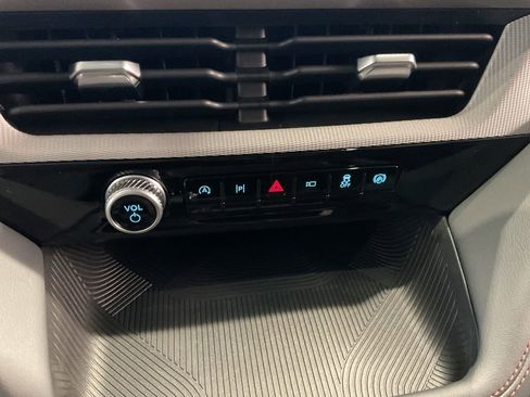 New 2026 Ford Explorer Active w/ Active Comfort Package image 15