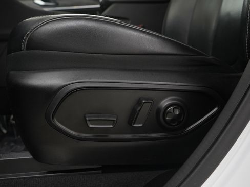 Used 2024 Jeep Grand Cherokee L Overland image 29