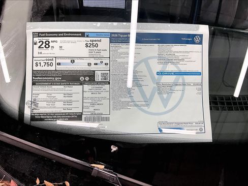 New 2026 Volkswagen Tiguan SE image 33