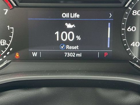 Certified 2025 Cadillac XT5 Luxury w/ LPO, Floor Liner Package FWD image 35
