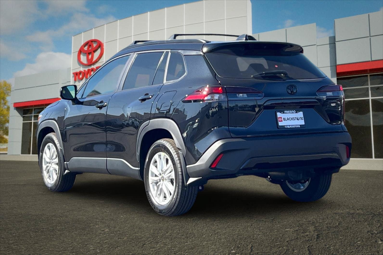 Certified 2026 Toyota Corolla Cross LE FWD image 5