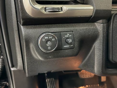 Used 2013 GMC Acadia Denali image 29