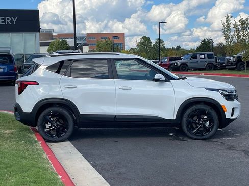New 2026 Kia Seltos EX w/ EX Sunroof Package FWD image 9