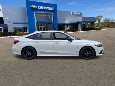 Used 2023 Honda Civic Sport image 25
