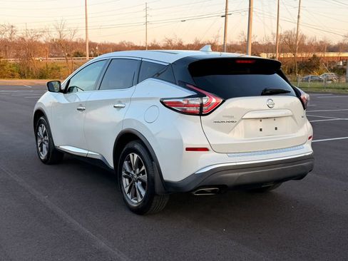Used 2017 Nissan Murano S image 3