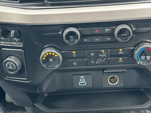 New 2026 Ford F250 XL w/ XL Chrome Package image 18