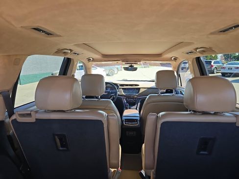 Used 2020 Cadillac XT6 Premium Luxury w/ Platinum Package AWD/4WD image 7
