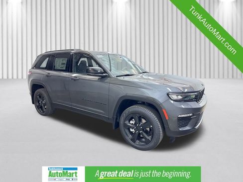 New 2025 Jeep Grand Cherokee Limited w/ Black Appearance Package image 1