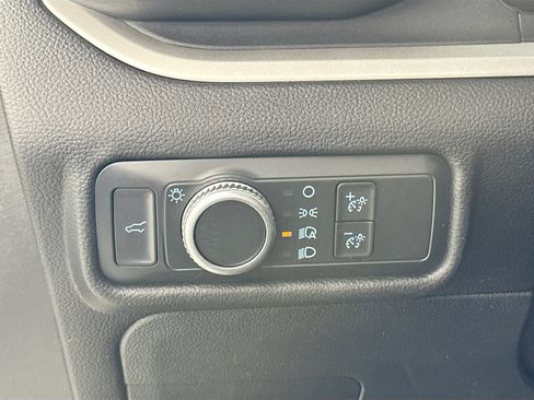 Used 2021 Ford Explorer XLT RWD image 10