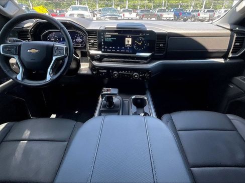 Used 2025 Chevrolet Silverado 1500 LTZ AWD/4WD image 5