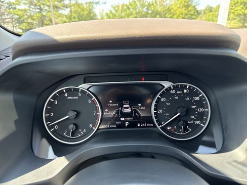 Used 2021 Nissan Rogue SL image 18