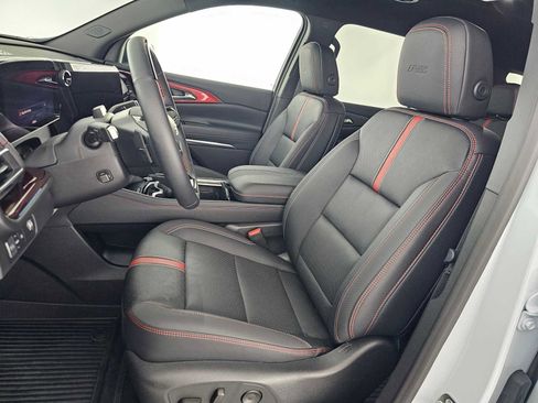 Used 2026 Chevrolet Traverse RS w/ LPO, Floor Liner Package FWD image 22