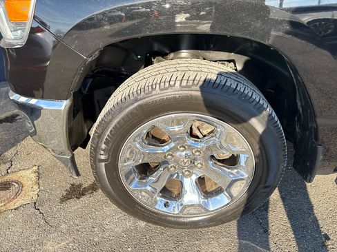 Used 2019 RAM 1500 Big Horn image 9