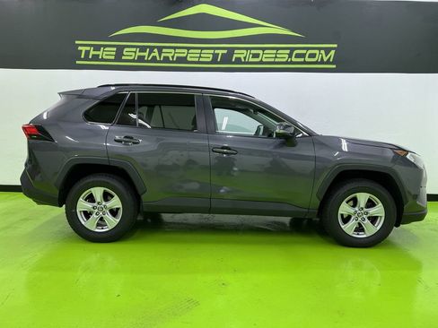 Used 2021 Toyota RAV4 XLE AWD/4WD image 11