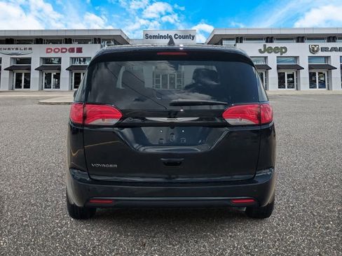 New 2026 Chrysler Voyager LX image 7