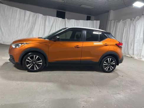 Used 2020 Nissan Kicks SV FWD image 4