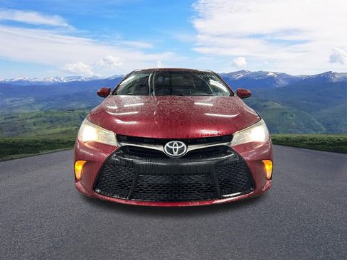 Used 2017 Toyota Camry SE FWD image 10