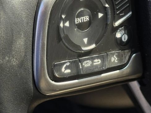 Used 2018 Honda CR-V Touring image 12