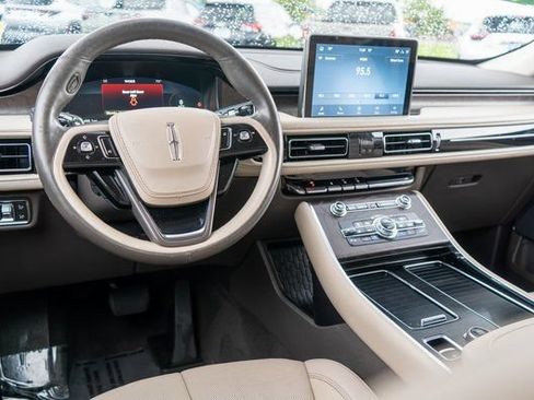 Used 2020 Lincoln Aviator Reserve w/ Elements Package Plus AWD/4WD image 13