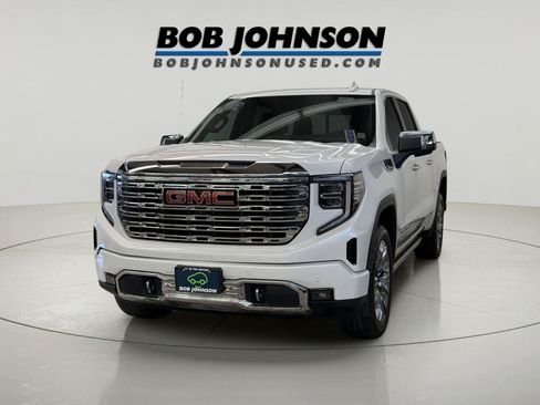 Certified 2023 GMC Sierra 1500 Denali w/ Denali Reserve Package AWD/4WD image 5