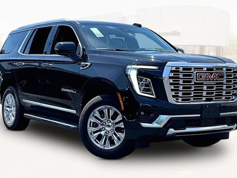 Used 2026 GMC Yukon Denali AWD/4WD image 3