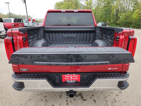 New 2026 GMC Sierra 1500 SLT w/ SLT Premium Package image 9