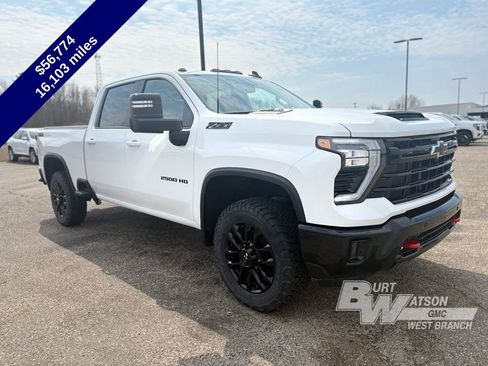 Used 2025 Chevrolet Silverado 2500 LT w/ Trail Boss Package AWD/4WD image 8