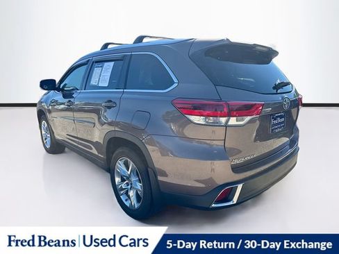 Used 2019 Toyota Highlander Limited AWD/4WD image 8