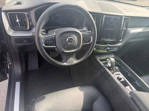 Used 2024 Volvo XC60 B5 Core w/ Protection Package Premier AWD/4WD image 6