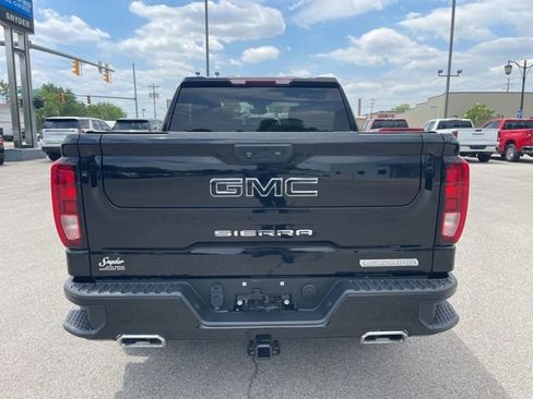 Used 2022 GMC Sierra 1500 Elevation w/ LPO, Elevation Black Package AWD/4WD image 12