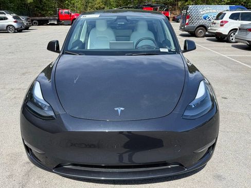 Used 2024 Tesla Model Y Long Range AWD/4WD image 2