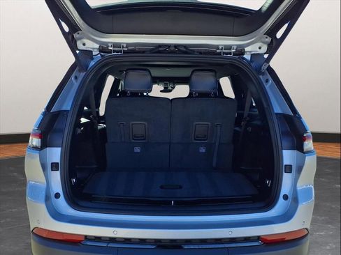 New 2025 Jeep Grand Cherokee L Limited image 13