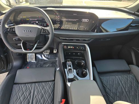 New 2025 Audi SQ5 Premium Plus image 22