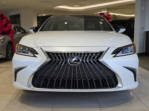 New 2025 Lexus ES 350 w/ Luxury Package image 2