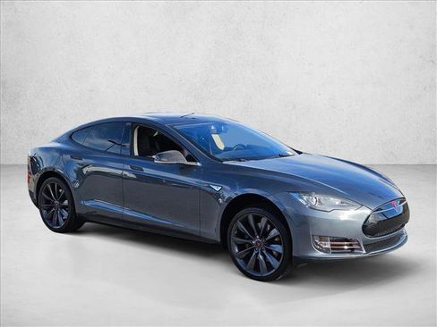 Used 2013 Tesla Model S Performance image 3