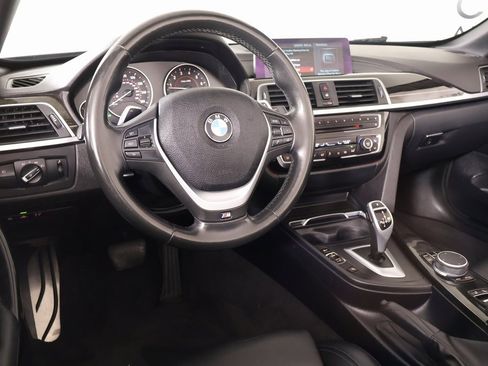 Used 2020 BMW 440i Convertible w/ M Sport Package image 2