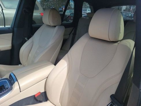 Used 2022 BMW X5 xDrive40i w/ Premium Package AWD/4WD image 19
