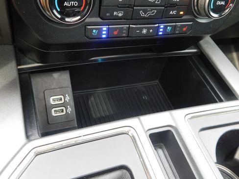 Used 2019 Ford F150 Raptor w/ Equipment Group 802A Luxury AWD/4WD image 42