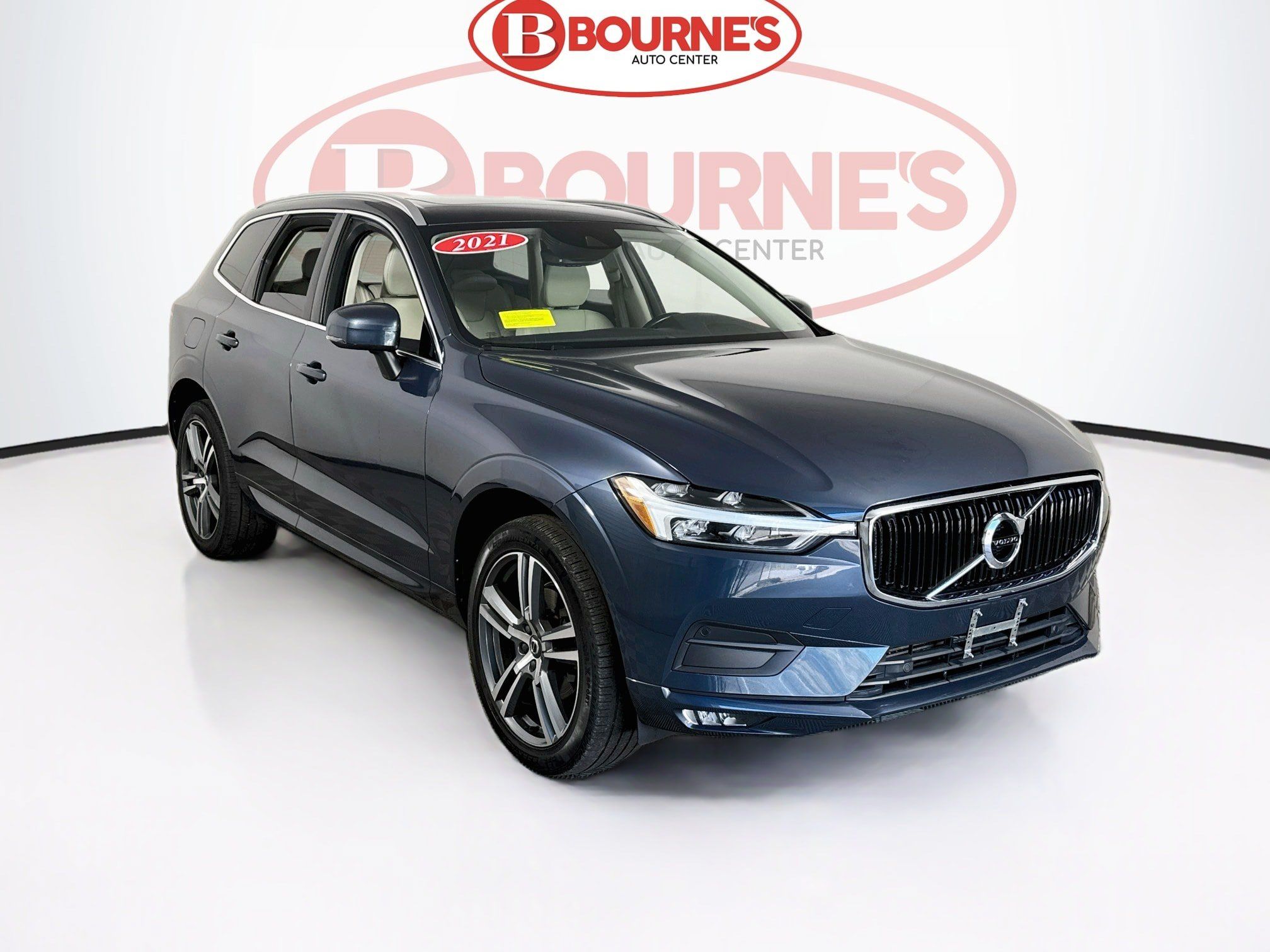 Used 2021 Volvo XC60 T5 Momentum AWD/4WD image 1