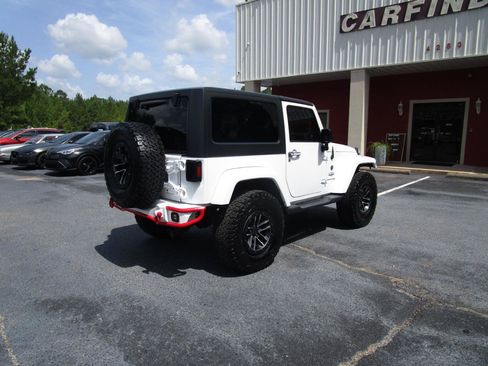 Used 2018 Jeep Wrangler Sahara w/ Dual Top Group AWD/4WD image 6