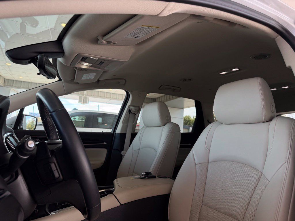 Used 2022 Buick Enclave Essence w/ Sport Touring Edition FWD image 15