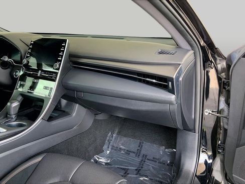 Used 2019 Toyota Avalon Touring w/ Advanced Safety Package FWD image 18