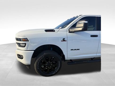 New 2026 RAM 2500 Big Horn AWD/4WD image 30