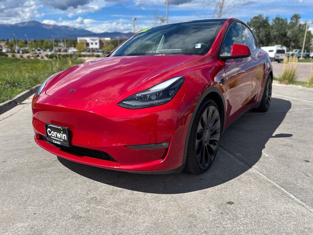 Used 2022 Tesla Model Y Performance AWD/4WD image 3