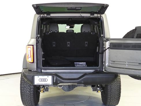 Used 2022 Ford Bronco Badlands image 10