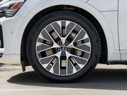 Certified 2024 Audi Q8 e-tron Premium Plus w/ Premium Plus Package image 30