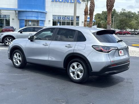 Used 2025 Honda HR-V LX image 10