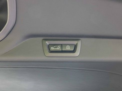 Certified 2021 Rolls-Royce Cullinan AWD/4WD image 60