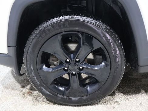 Used 2019 Jeep Compass Altitude image 9